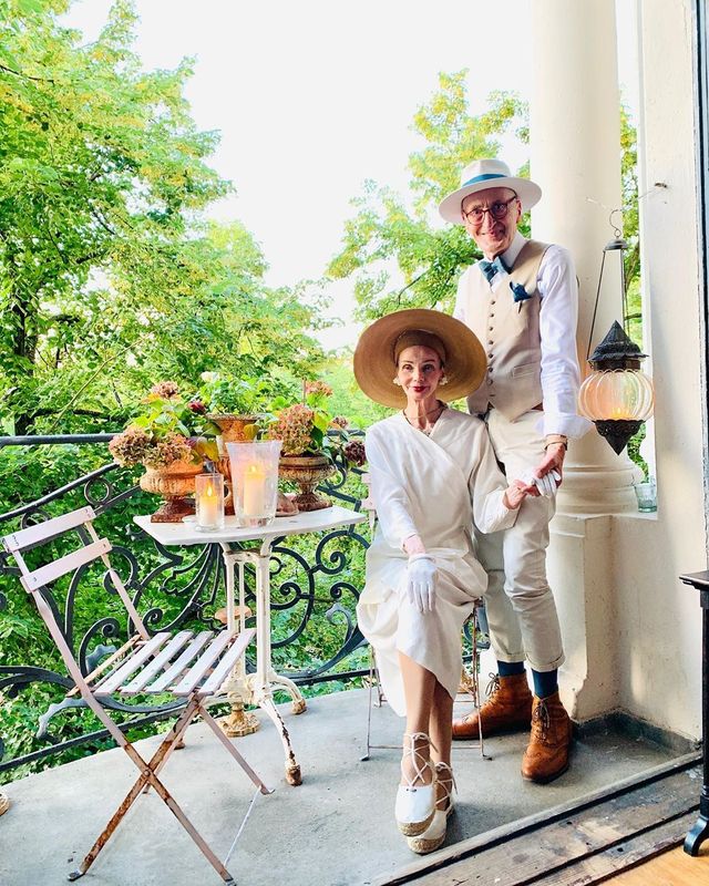 Активна пара пенсіонерів захоплює мережу своїми стилем життя та модними образами - фото 426562