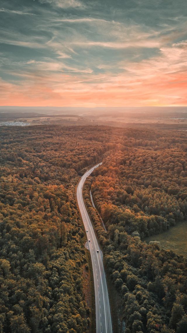 Осінь настала: красиві картинки на робочий стіл ПК і заставки для телефона - фото 426720