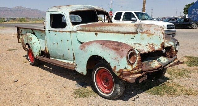 Цей піввіковий пікап покинули у пустелі просто неба: фото - фото 426810