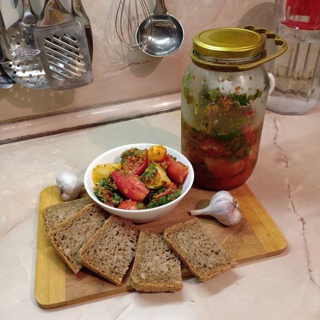 Помідори по-корейськи на зиму: прості рецепти приготування з фото - фото 426858