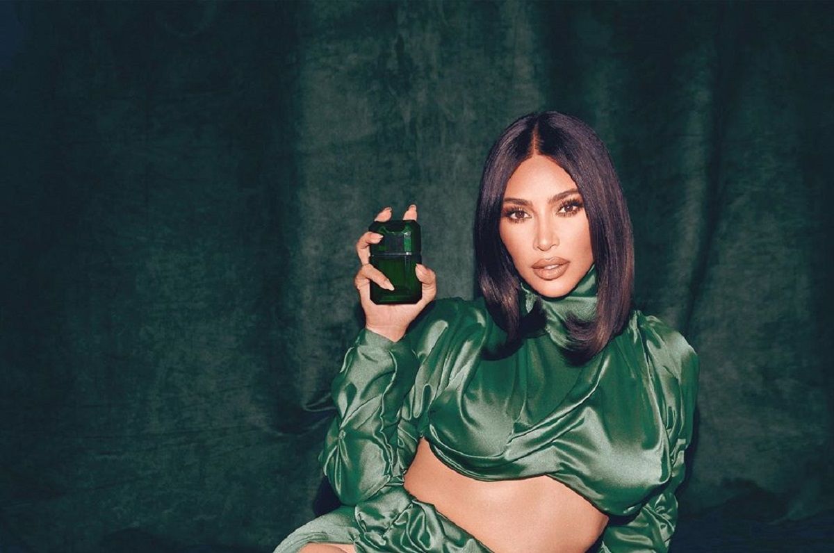 Кім Кардашян у купальнику - фото 1