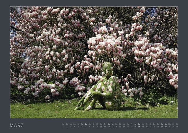 Знайди голих дівчат на фото: пікантні оптичні ілюзії (18+) - фото 427056