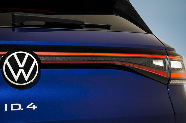 Представлений Volkswagen ID.4: він здатний проїхати 520 кілометрів на одному заряді - фото 427270