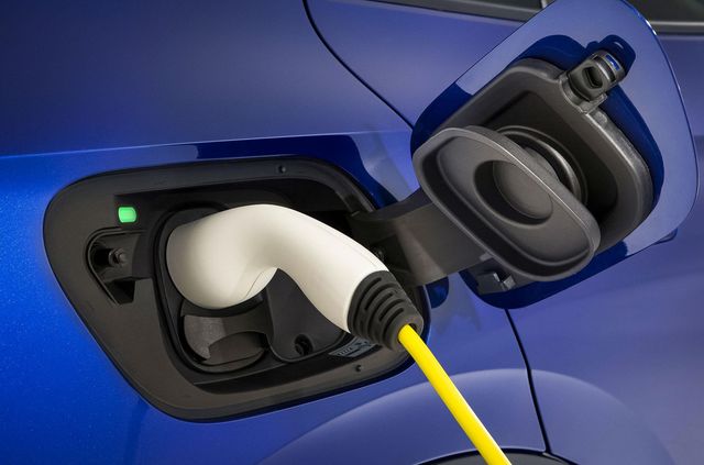 Представлений Volkswagen ID.4: він здатний проїхати 520 кілометрів на одному заряді - фото 427275