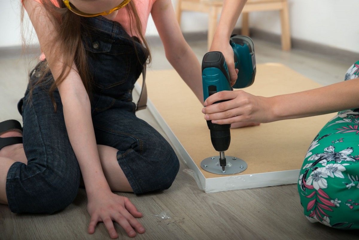 100 доларів і тиждень часу: 12-річна дівчинка сама зробила ремонт вдома