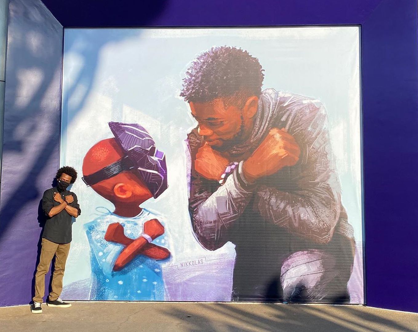 Мурал присвятили Чедвік Боузману - фото 1