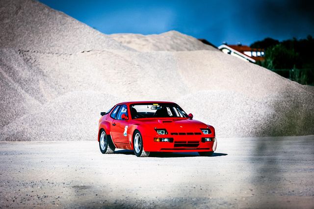 Рідкісний 39-річний Porsche пустять з молотка: усього випустили 15 екземплярів цього авто - фото 427514