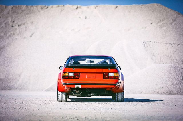 Рідкісний 39-річний Porsche пустять з молотка: усього випустили 15 екземплярів цього авто - фото 427518