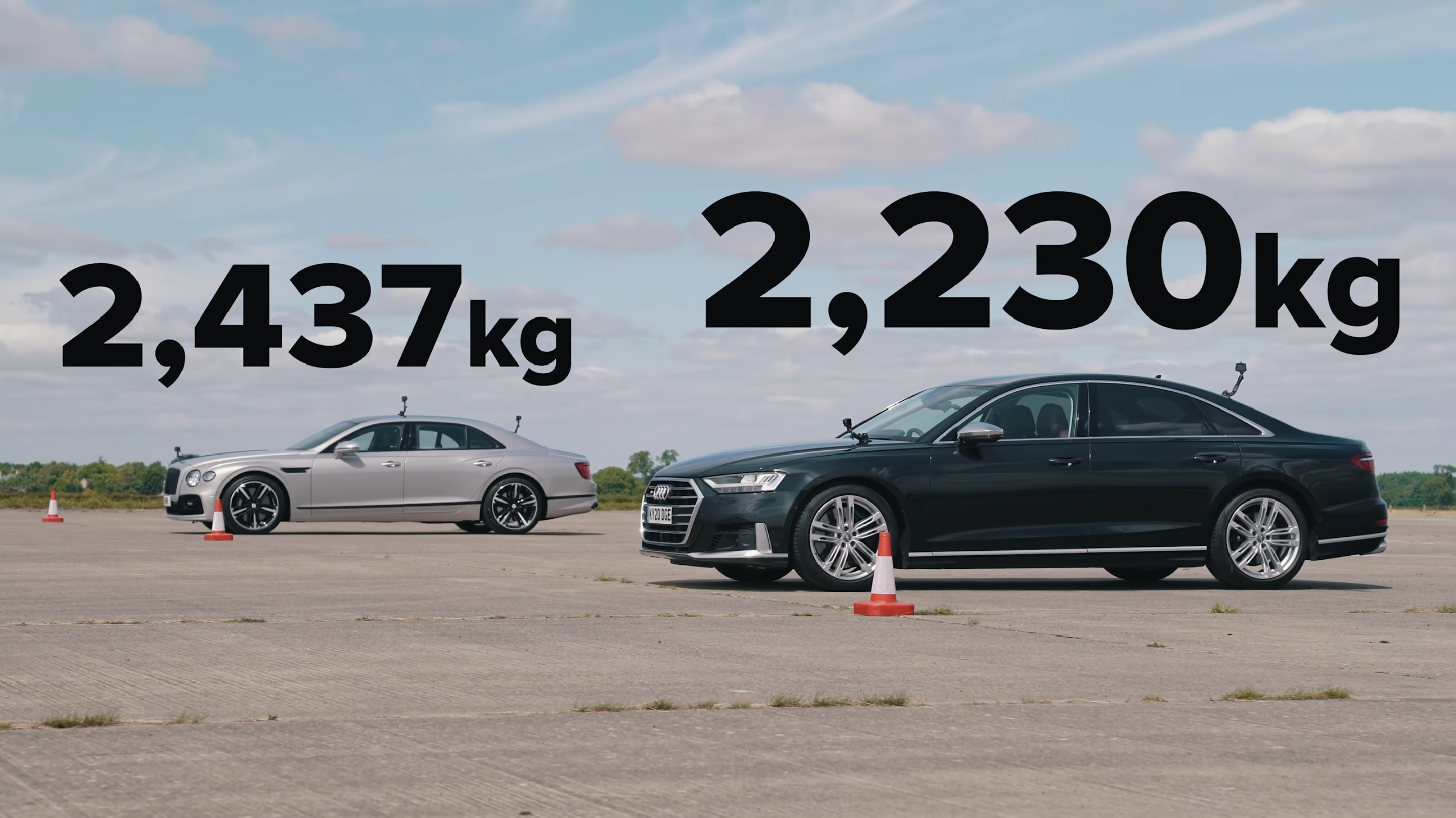 Хто кого: швидкість нового Audi S8 порівняли з Bentley Flying Spur
