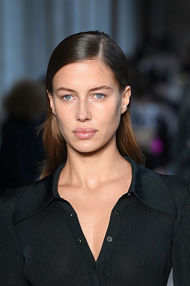 Нову кохану Бреда Пітта називають копією Ірини Шейк: порівняйте самі - фото 427686