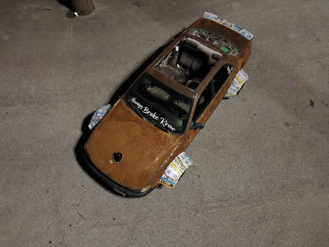 Подивіться на найбільш іржаву Toyota Camry в історії - фото 427799