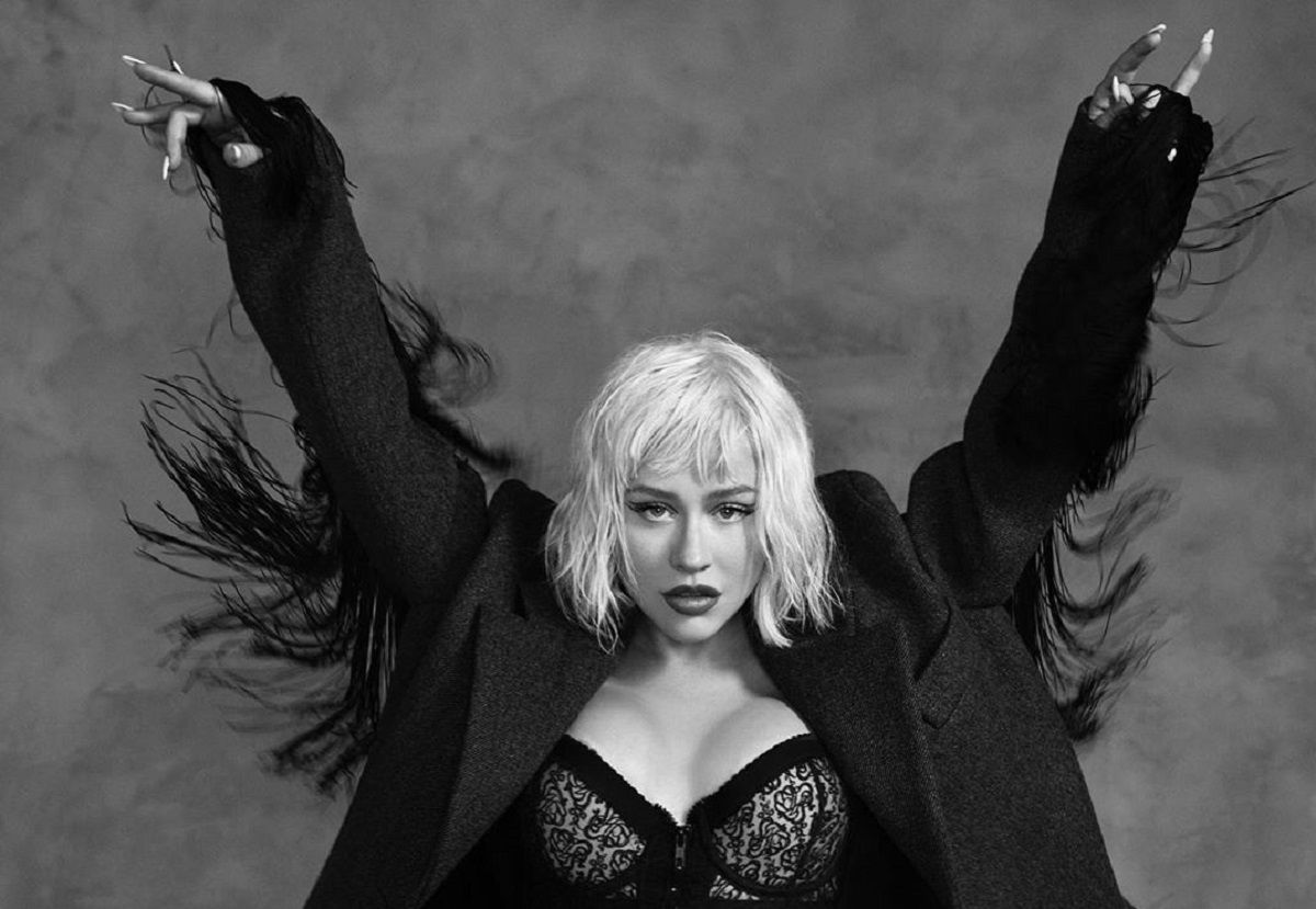 Агілера у новій фотосесії для L'Officiel Italia - фото 1