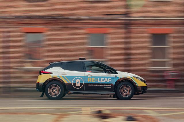 Nissan Leaf перетворили на пересувну електростанцію для рятувальників - фото 427920