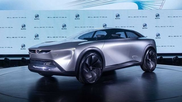 Легендарний Buick Electra відродився у формфакторі кросовера з 'крилами-метеликами' - фото 428221