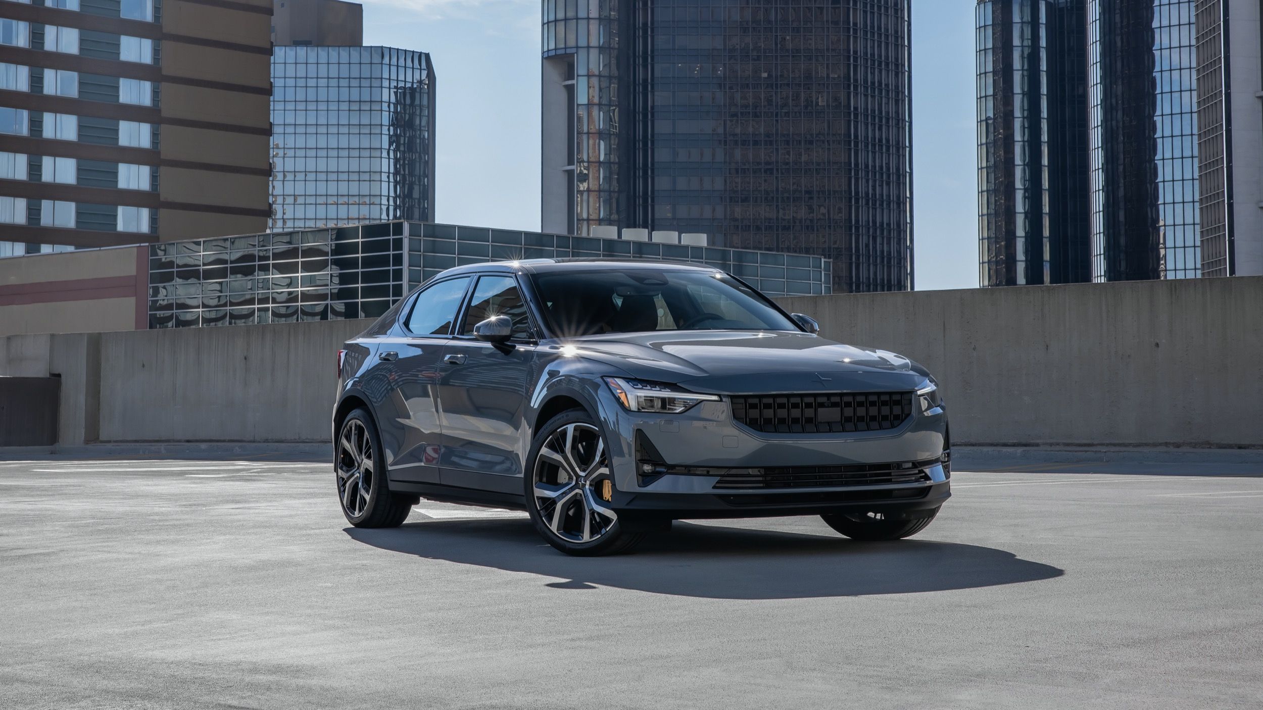 Користувачі скаржаться на електромобілі Polestar: вони ламаються відразу після покупки