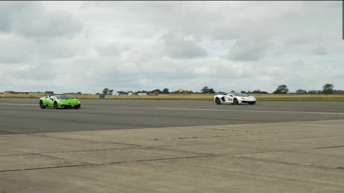 Дивіться епічну гонку Lamborghini Aventador SVJ проти Huracan Performante - фото 1