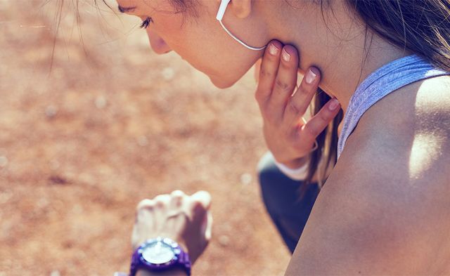 Медики розповіли, чому важливо регулярно вимірювати свій пульс - фото 428967