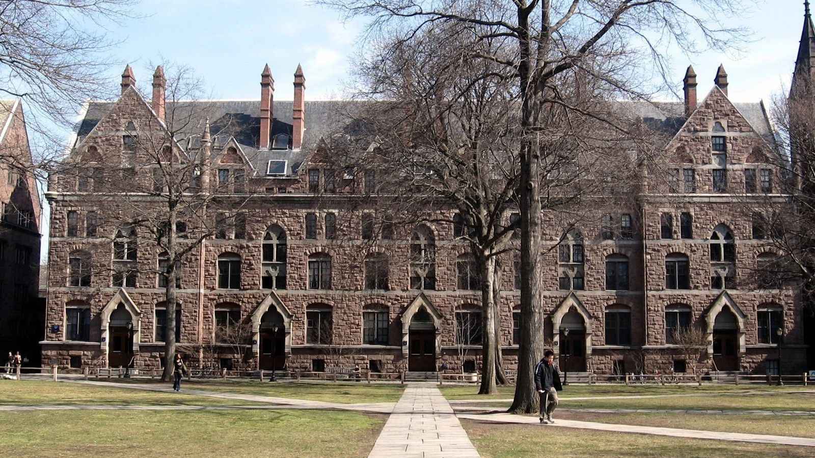 Єльський університет виклав у вільний доступ свій найпопулярніший онлайн-курс