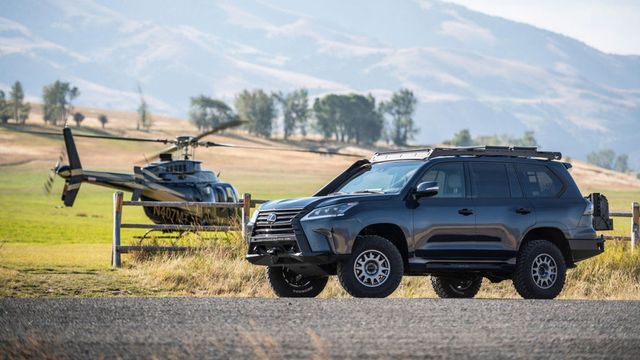 Як виглядає ідеальний позашляховик Lexus для жінок - фото 429112