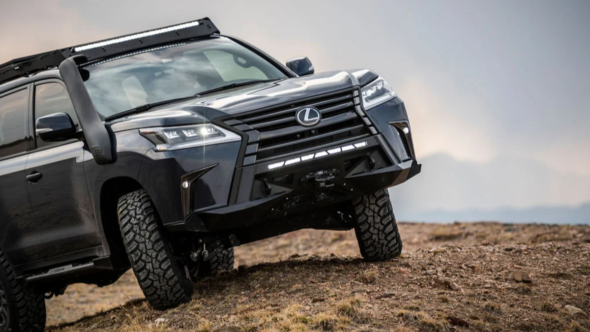 Як виглядає ідеальний позашляховик Lexus для жінок