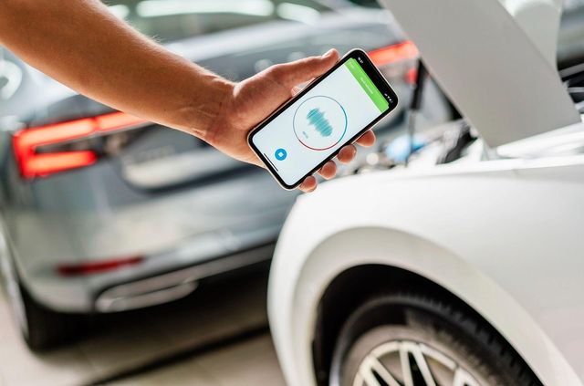 Skoda розробила додаток: він виявлятиме поломку по звуку - фото 429191