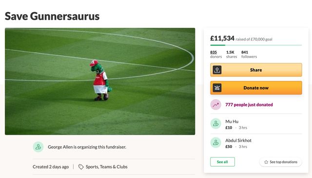 Футбольний клуб Арсенал звільнив штатного динозавра: він працював з 1993 року - фото 429212