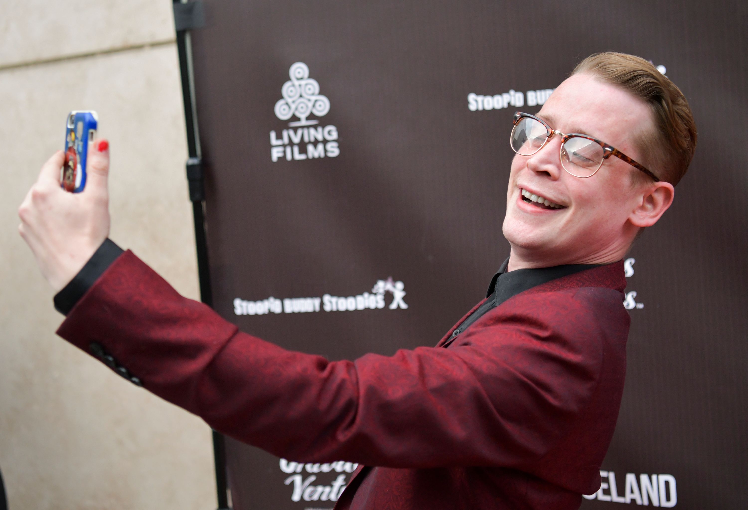 Маколей Калкін "здер" шкіру з Кевіна МакКалістера, щоб нагадати про коронавірус