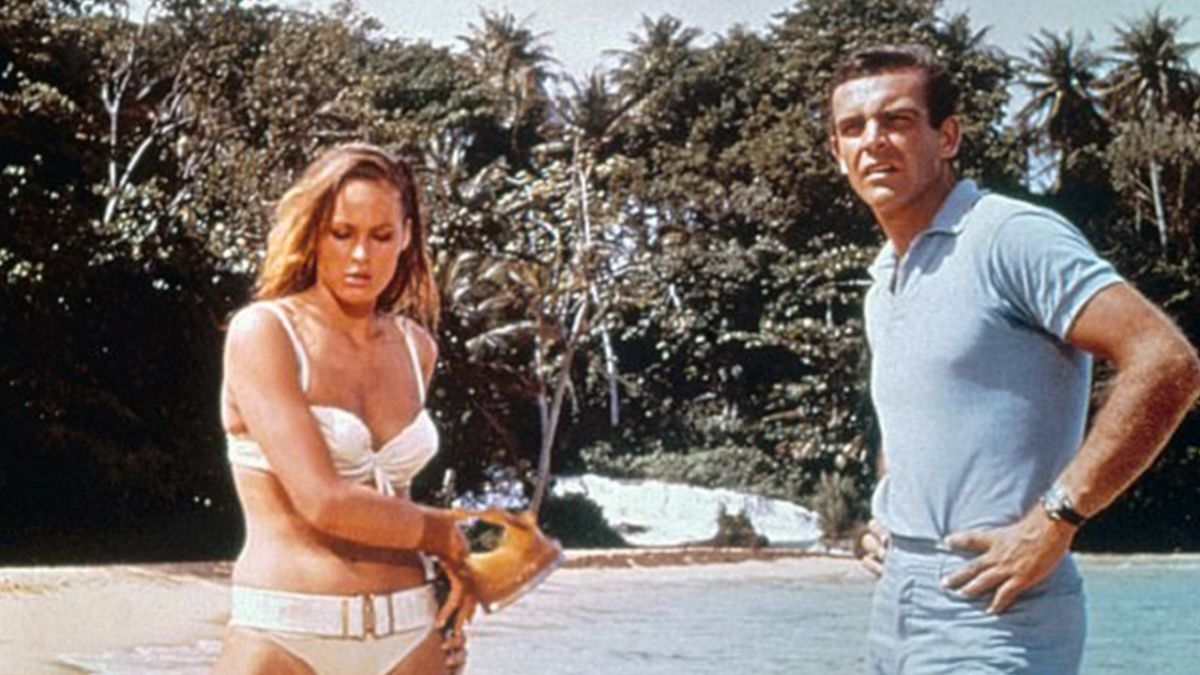 Купальник першої дівчини Бонда продають за шалену суму