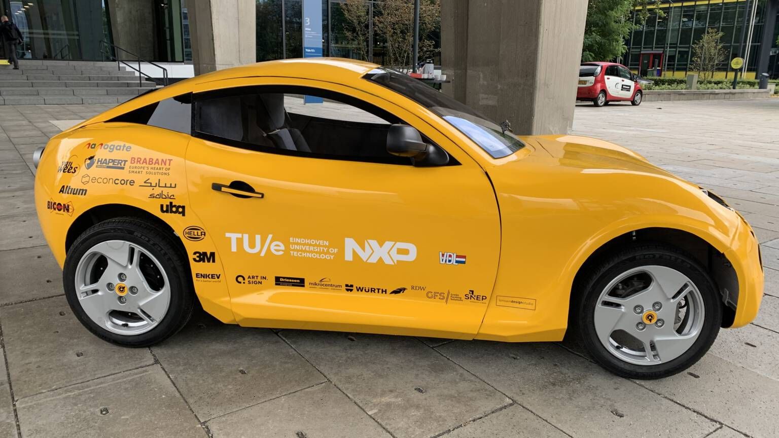 Автомобіль з відходів - фото 1