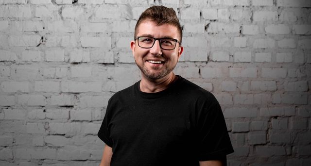 Так тихо падає дощ: дивіться дебютний кліп учасника X-фактору та Голосу країни - фото 429511