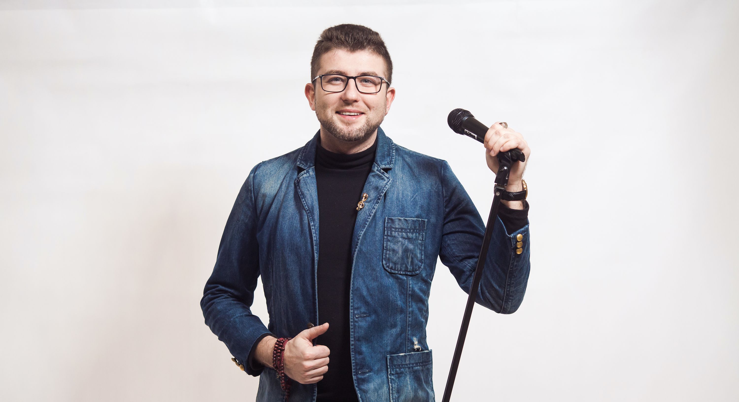 Так тихо падає дощ: дивіться дебютний кліп учасника X-фактору та Голосу країни