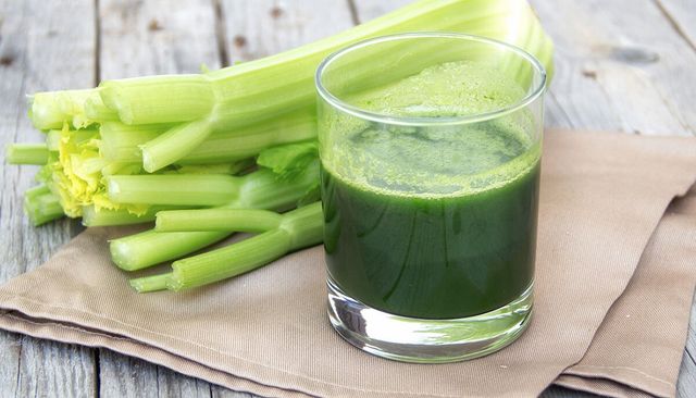 Не сидіть на селері: експерти розкритикували дієту Кім Кардашян - фото 429522