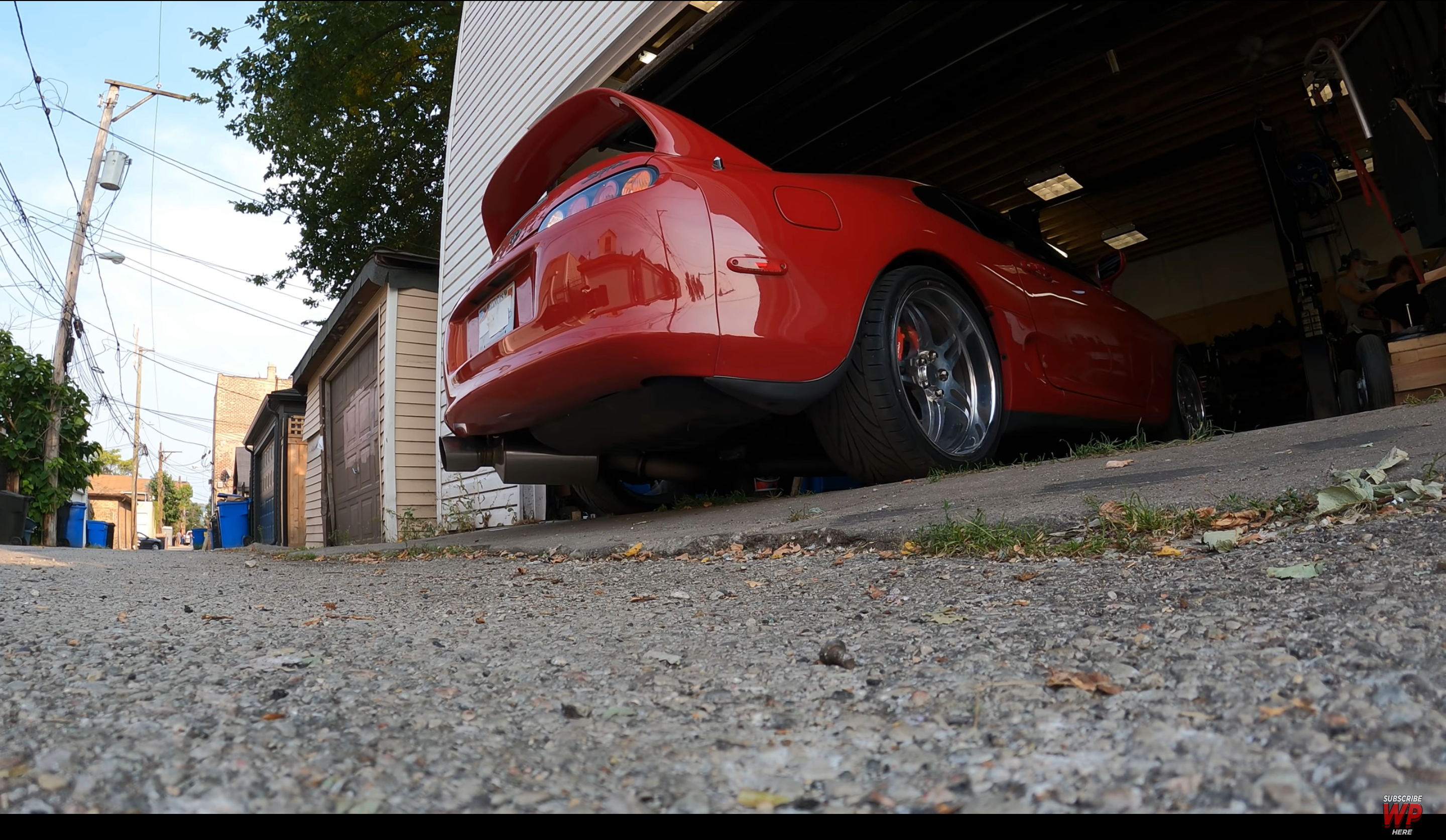 Що відбувається з покришкою Toyota Supra під час дрифту: відео