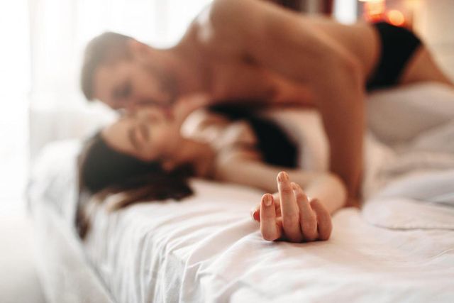 Що повинен уміти чоловік у сексі: жіночі побажання - фото 429630