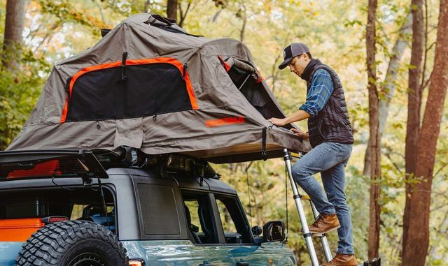 У продажі з'явиться нова версія Ford Bronco, яка сподобається мандрівникам - фото 429701