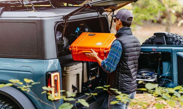 У продажі з'явиться нова версія Ford Bronco, яка сподобається мандрівникам - фото 429702