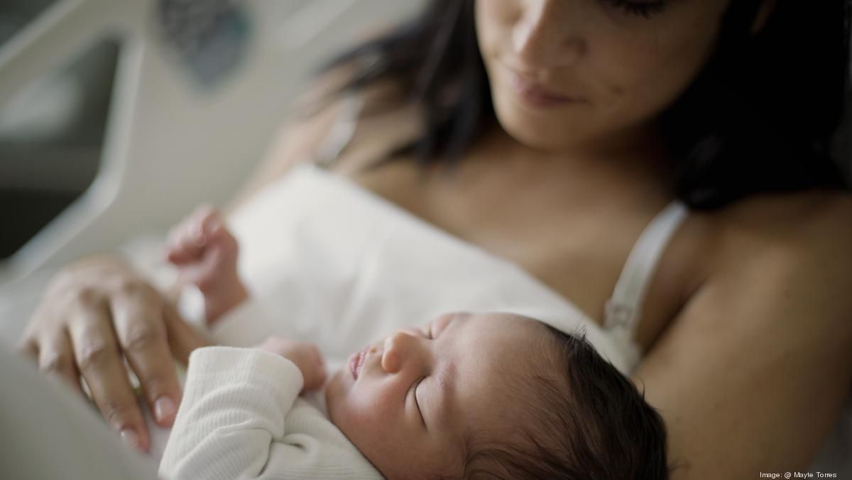 Як пізні пологи впливають на тривалість життя жінки