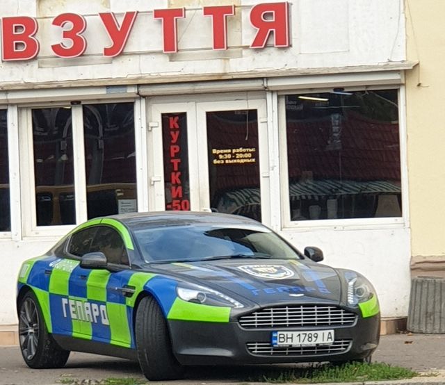 В Україні помітили незвичайне авто служби охорони, яке є одним із найдорожчих у світі - фото 430332