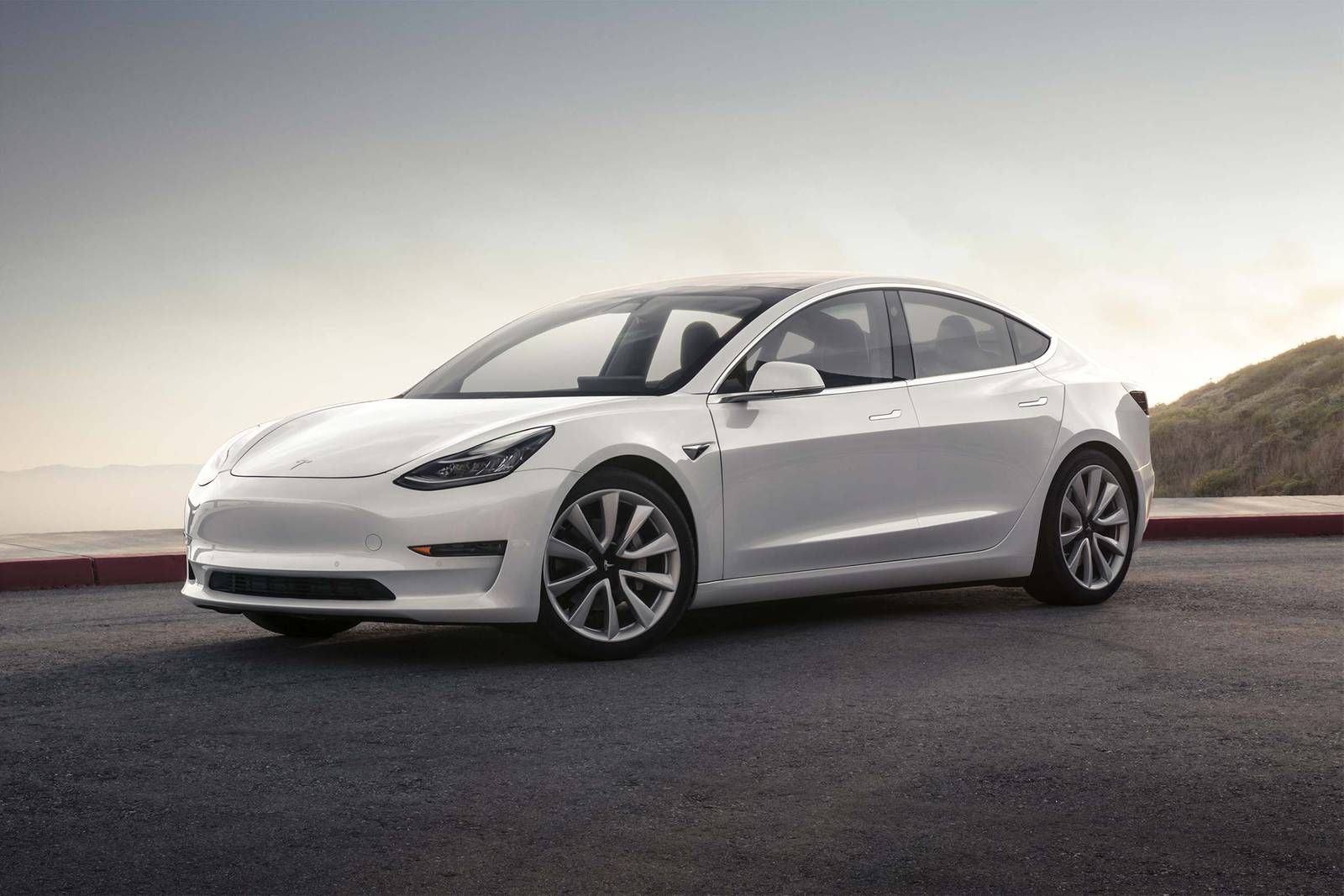 Tesla представила оновлену Model 3: покращені характеристики та дизайн