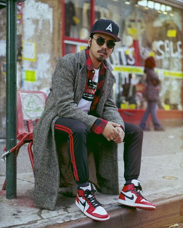 З чим носити чоловіче пальто: 10 стильних образів у фото - фото 430807