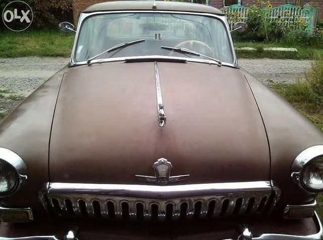 В Україні виставили на продаж Волгу за ціною спорткара - фото 430984