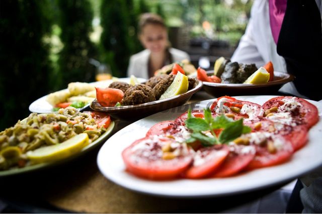 В ОАЕ готелям дозволять готувати кошерні страви - фото 431210