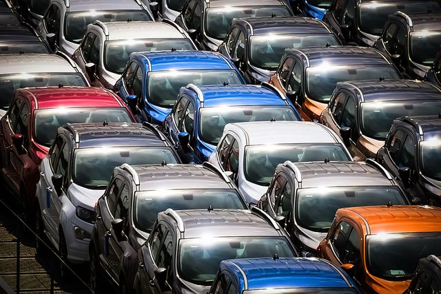 Які кольори авто вибирали водії в Україні за 2020 рік - фото 431252