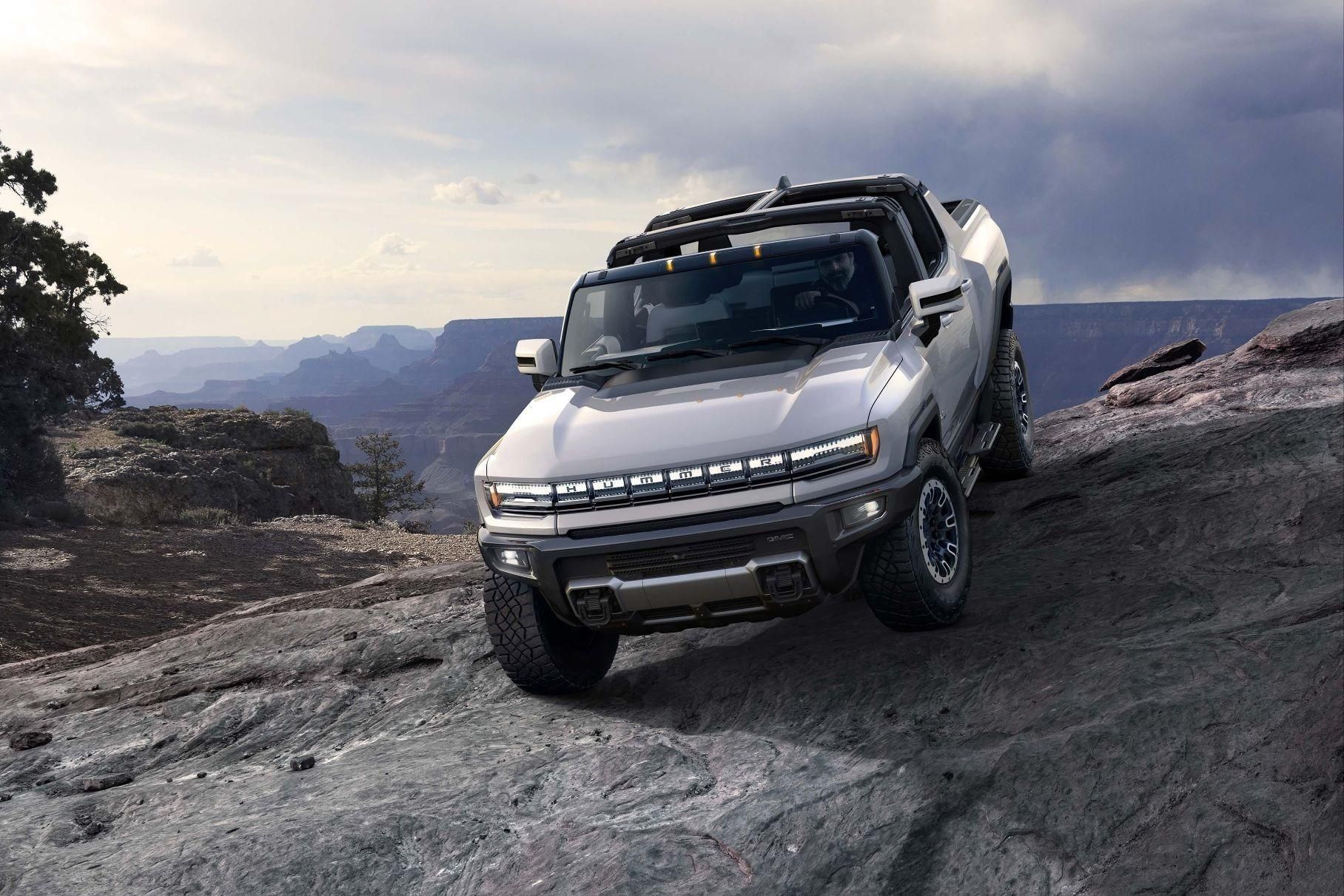 Першу партію електричних Hummer розкупили за один день