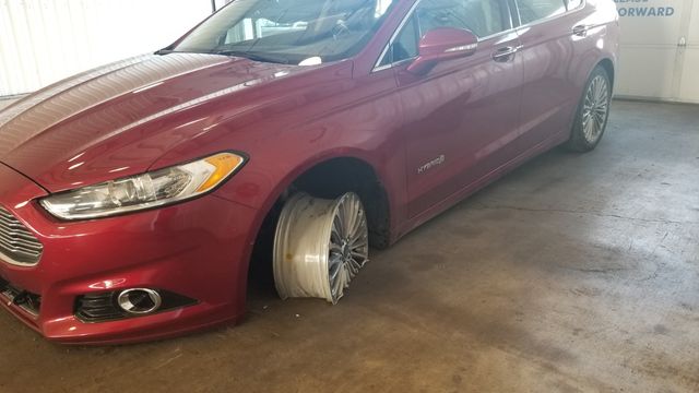 Чому не можна буксирувати машину з автоматичною коробкою передач: промовисті фото - фото 431587