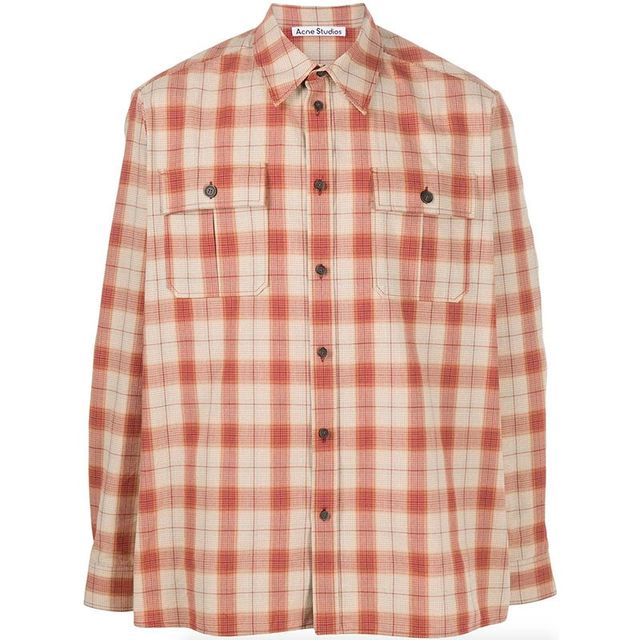 Чоловіча фланелева сорочка: 20 комфортних моделей для дому, роботи та подорожей - фото 431787