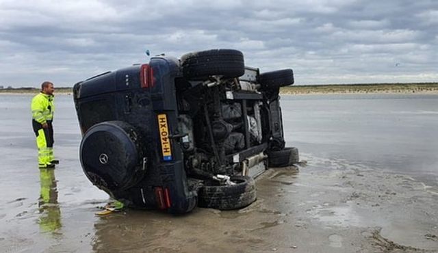 Гелендваген перекинуся кілька разів під час невдалої їзди на пляжі: відео - фото 431957