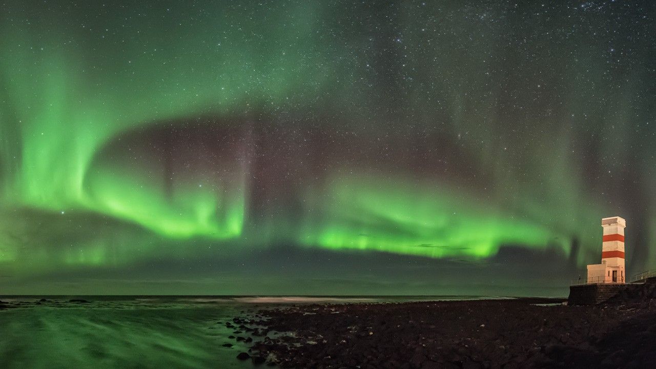 У Фінляндії жителі милувалися північним сяйвом: вражаюче відео