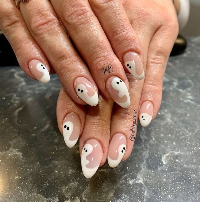 Манікюр на Хеловін 2020: модні тренди дизайну нігтів у фото - фото 432528