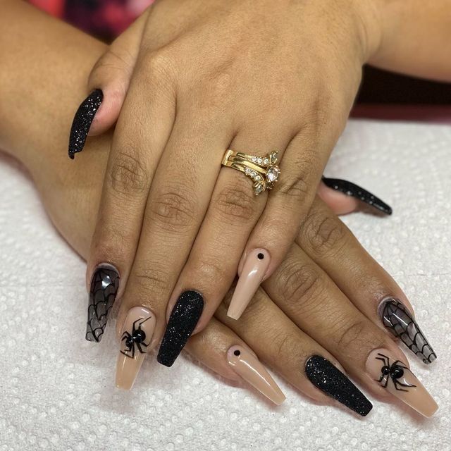 Манікюр на Хеловін 2020: модні тренди дизайну нігтів у фото - фото 432532